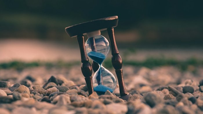 Psixoloqlar müəyyən ediblər: Niyə 2 saat 55 dəqiqə bizə 3 saatdan daha uzun görünür?